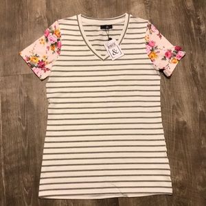 NWT V neck ampersand avenue tee